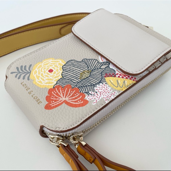 NEW Handpainted Floral Crossbody Phone Bag, Cream - Picture 3 of 9